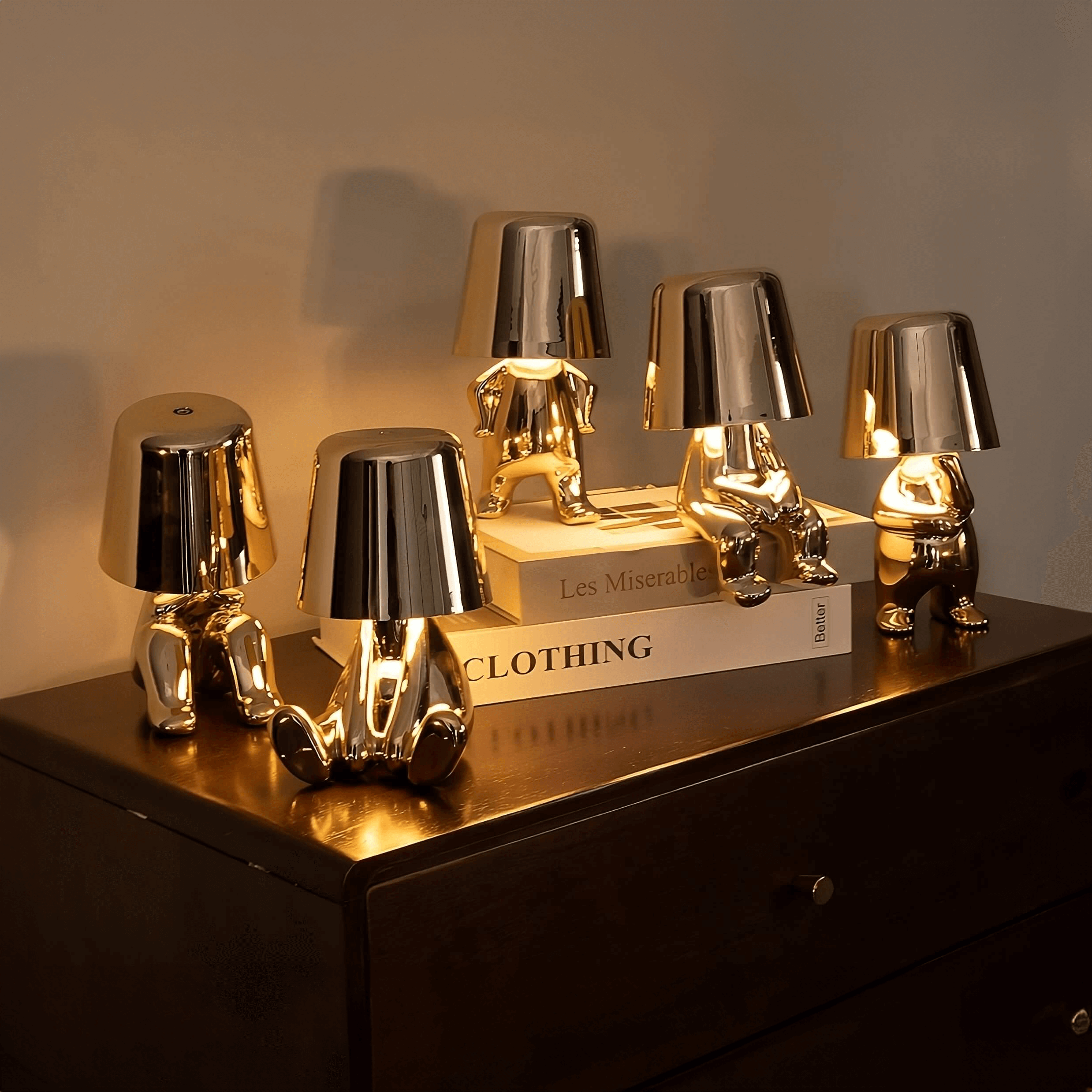 Velluto | Skulpturale Tischlampe im Figuren-Design
